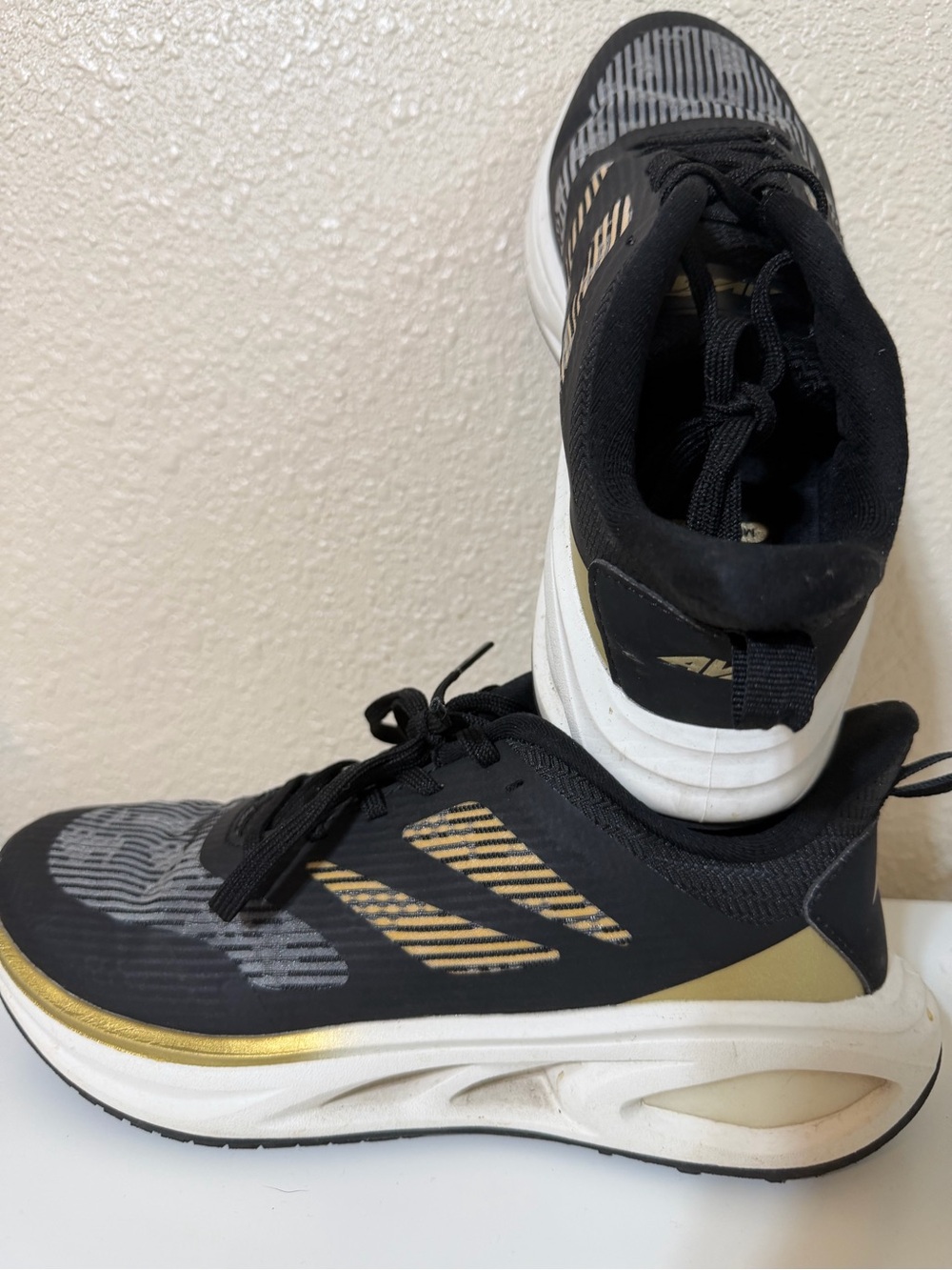 Avia Women's Black and Gold Running Sneakers
